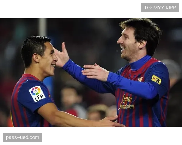 C罗与凯恩的中锋能力对比：进攻角色差异如何影响实战表现