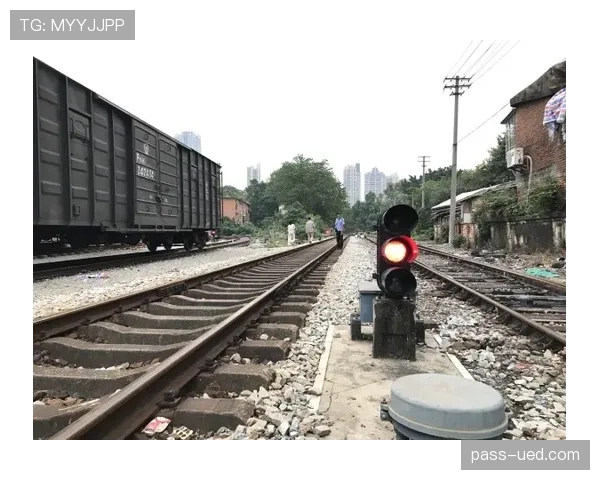 练俊杰居然住楼下咖啡店？球场外的他谁敢想象这么接地气！